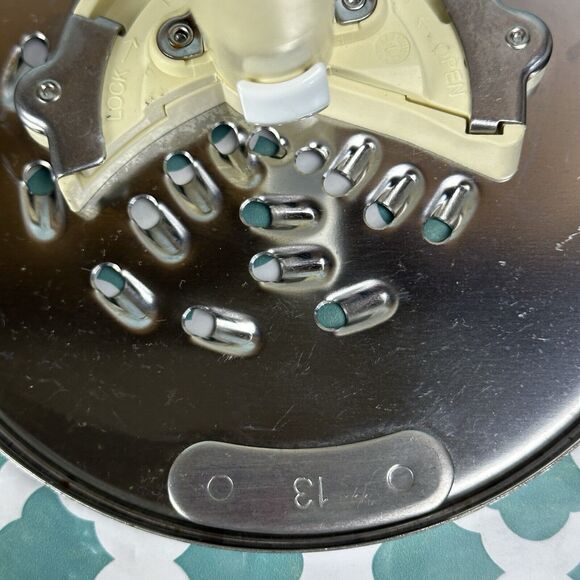 Cuisinart Processor DLC-8 DLC-10 Stem DLC-837 TX MEDIUM Slicer DLC-844‎ TX Shred - Picture 8 of 12